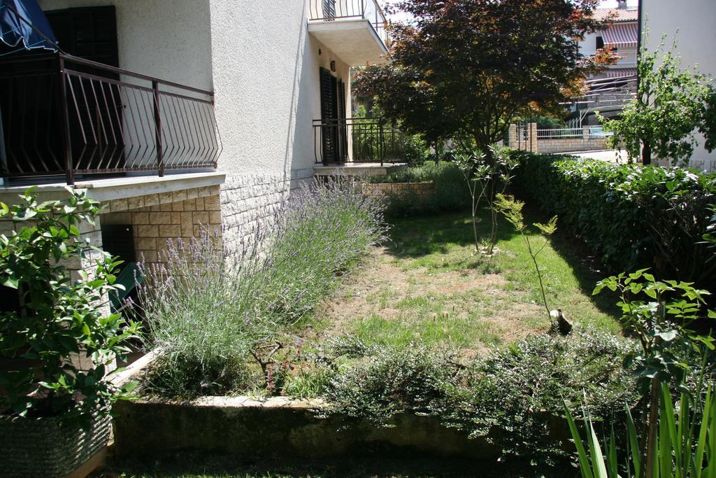 Pineta House Vidos Lägenhet Poreč Exteriör bild