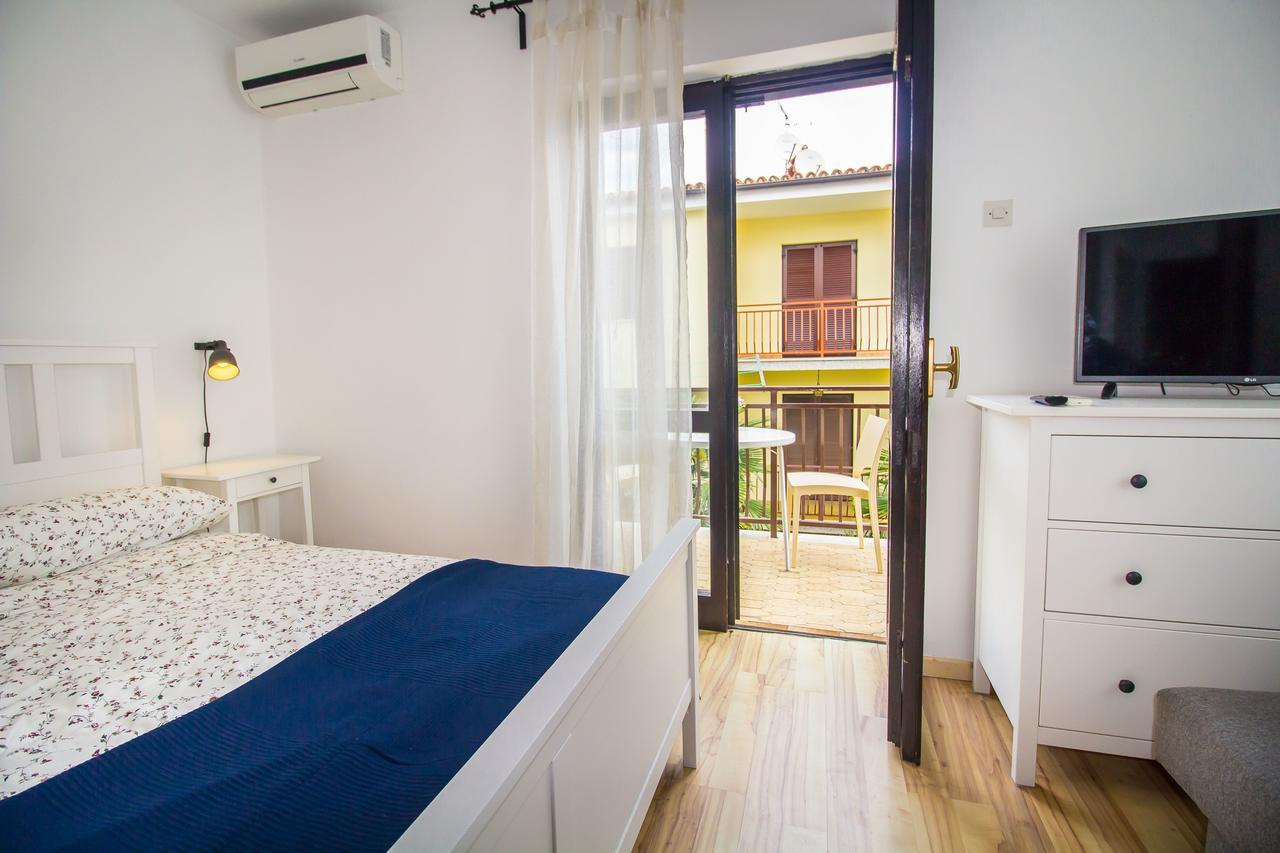Pineta House Vidos Lägenhet Poreč Exteriör bild